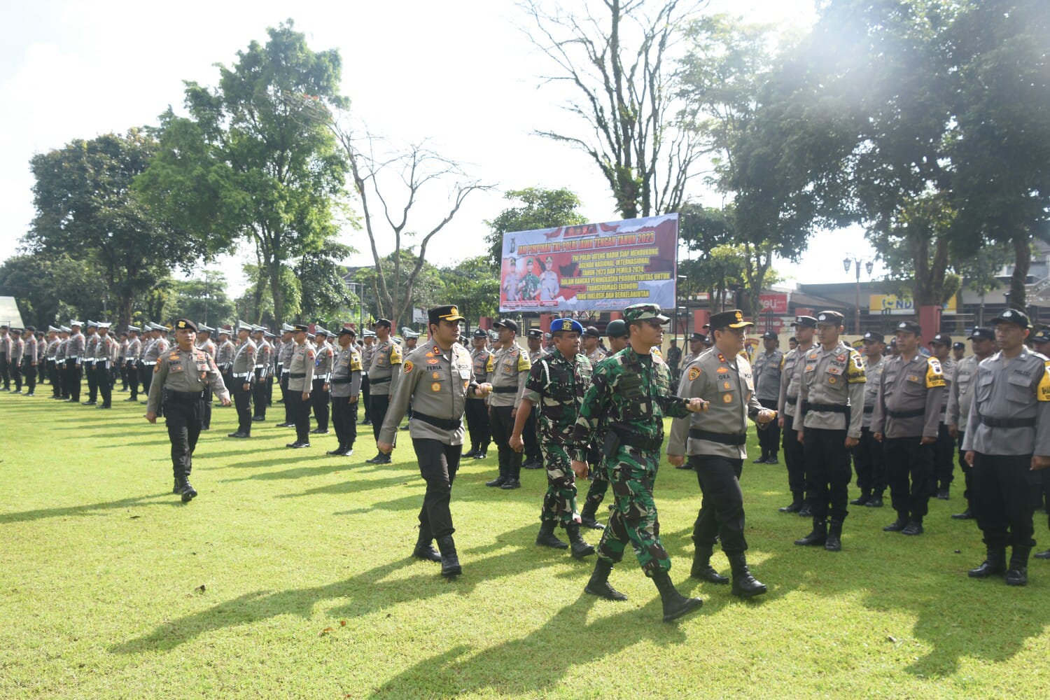 TNI - Polri Gelar Apel Gabungan Dalam Rangka Penanganan Konflik Sosial di Wilayah